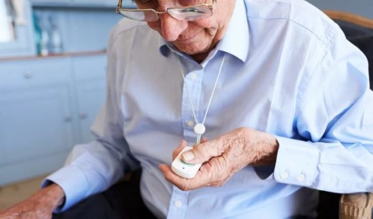 Hausnotrufsysteme: Schnelle Hilfe per Knopfdruck
